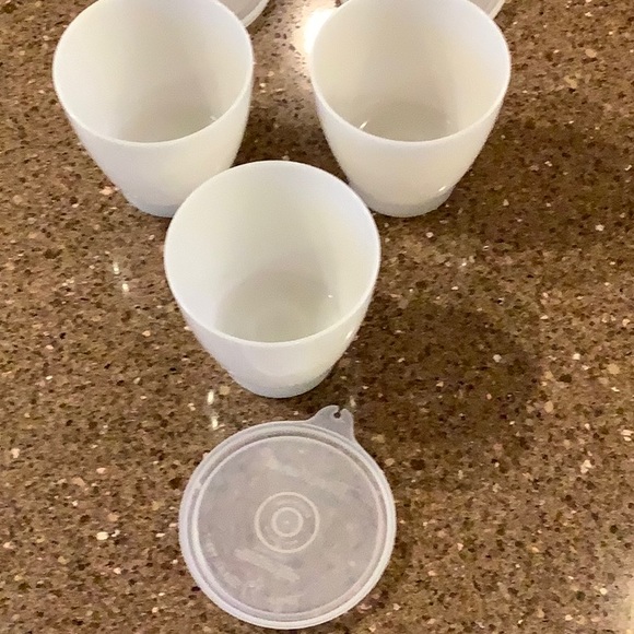 VintageTupperware condiment/snack server - Picture 6 of 6